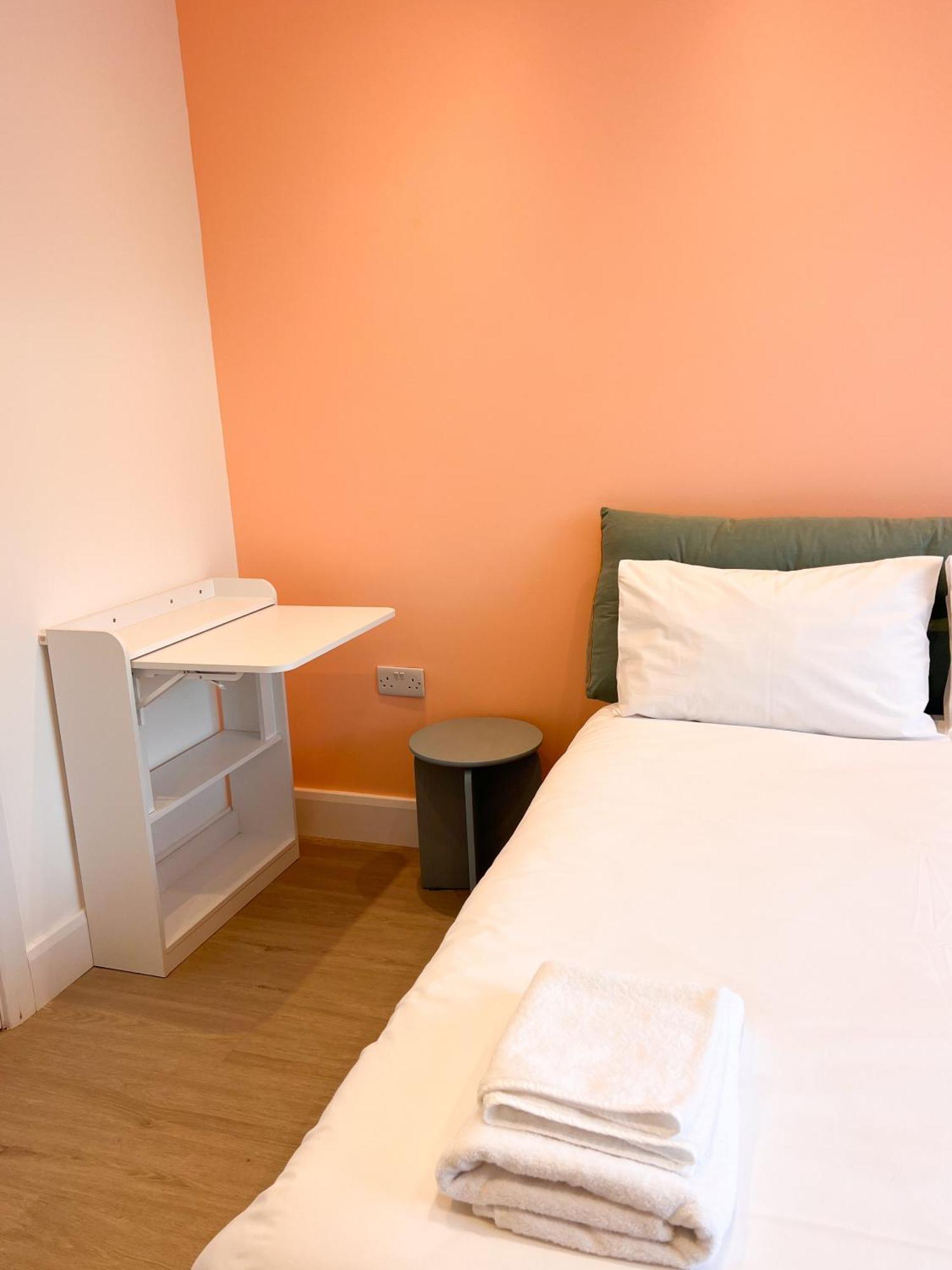 Zozy Clitterhouse Hotell London Eksteriør bilde
